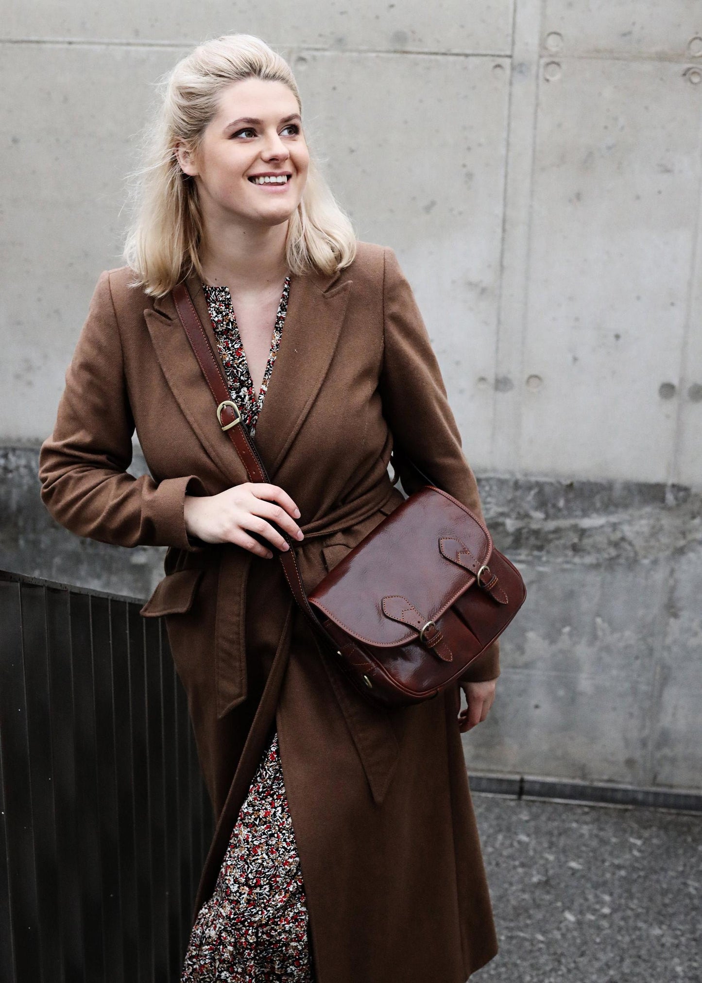 Bruine Dames Crossbodytas - THE PARIS WIFE