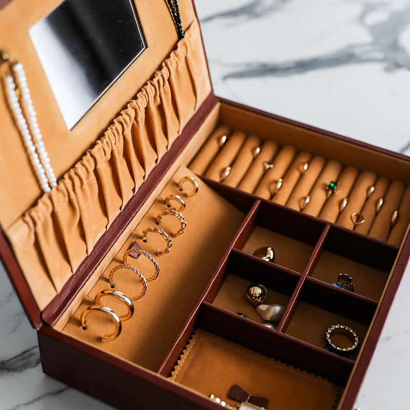 Unisex sieradendoos met accessoires in volnerfleer - The Line of Beauty